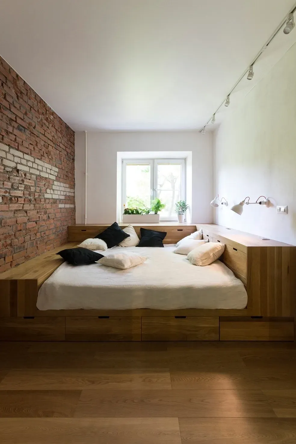 Bedroom rsw_984h_1476-1-2.webp